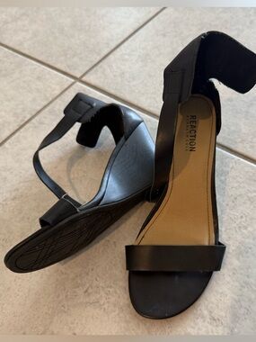 Kenneth Cole Reaction Black Open-Toe Wedge Sandals with Ankle Strap